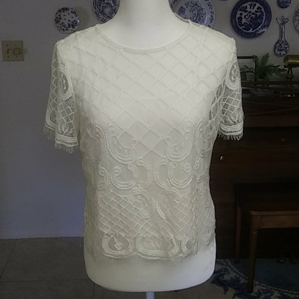 Cream lace blouse w/camisole